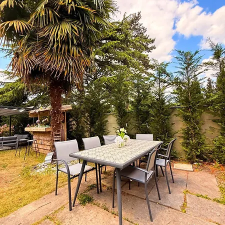 Bioty Chill & Bed & Breakfast Le Blanc-Mesnil